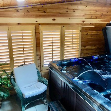 Blue Bear Den 3Br 2Ba Dtc Private Apt Hot Tub Екстериор снимка