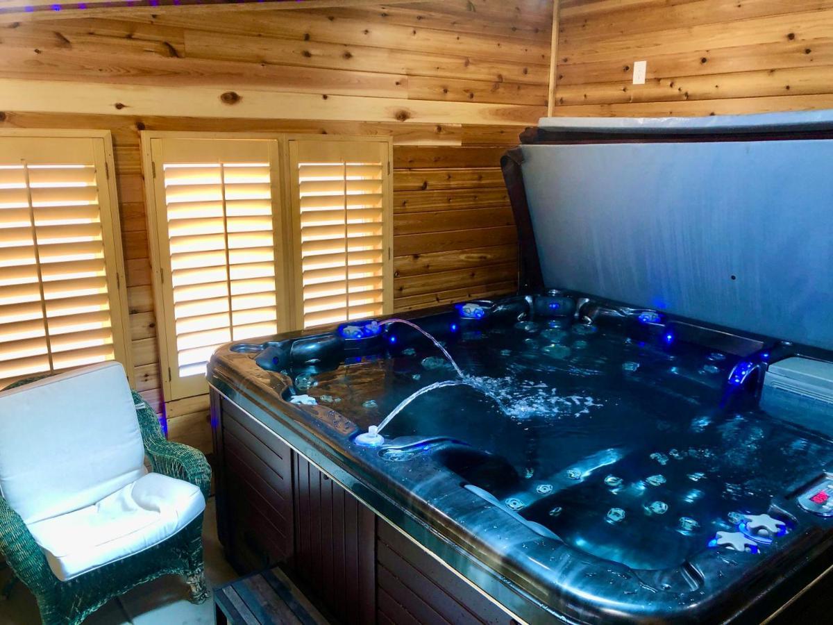 Blue Bear Den 3Br 2Ba Dtc Private Apt Hot Tub Екстериор снимка