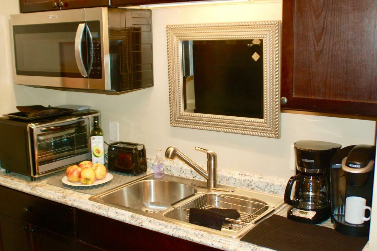 Blue Bear Den 3Br 2Ba Dtc Private Apt Hot Tub Екстериор снимка
