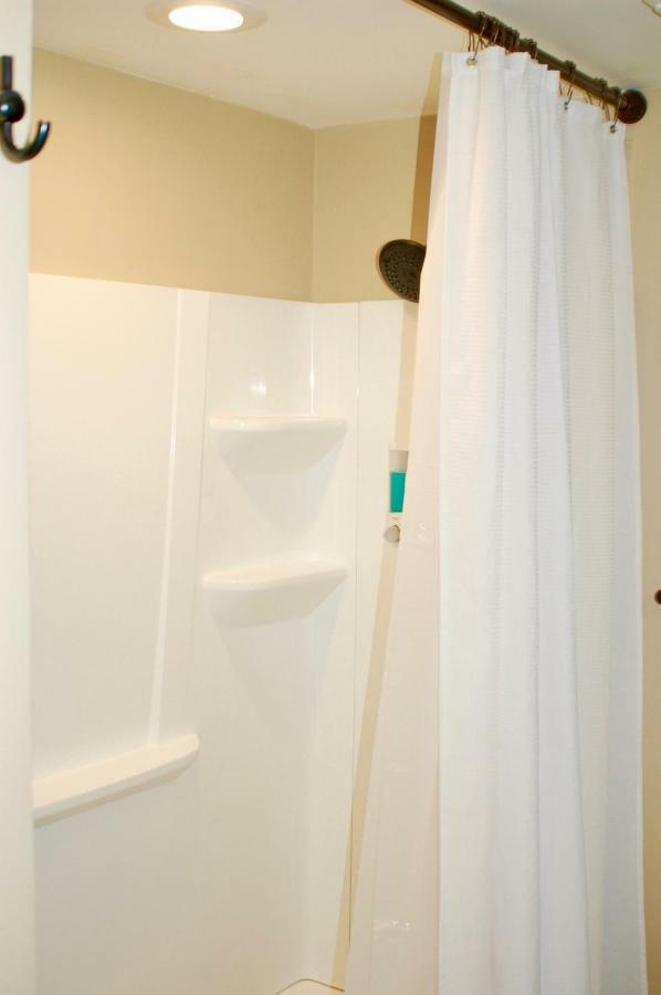 Blue Bear Den 3Br 2Ba Dtc Private Apt Hot Tub Екстериор снимка