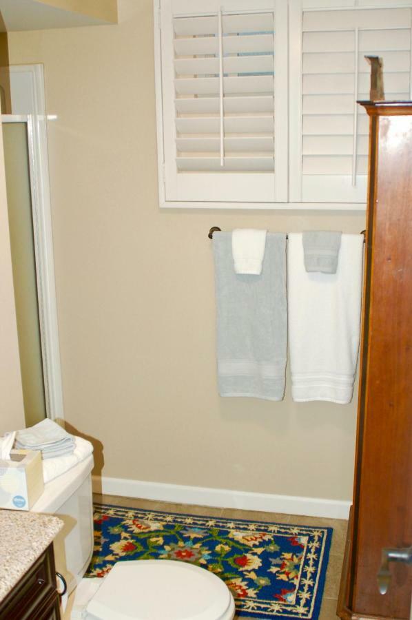 Blue Bear Den 3Br 2Ba Dtc Private Apt Hot Tub Екстериор снимка